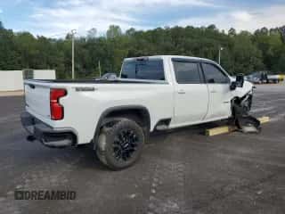 2025 Chevrolet Silverado 2500HD LT z VIN 2GC4KNE79S1192394, wystawiony jako Copart lot #65772925 z przebiegiem 14 684 mil mil oraz Szkoda całkowita • Salvage title. Historia ofert i sprzedaży dostępna na DreamBid. Obrazek 3.