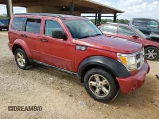 2007 Dodge Nitro SLT with VIN 1D8GU58K97W611966, listed as a Copart auction lot 68488544 with 215,935 mi miles and Clean title. Bid and sale history available at DreamBid. Image 4.