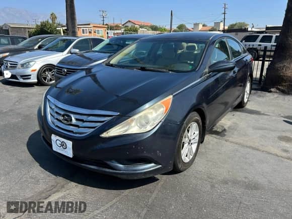 2012 Hyundai Sonata GLS z VIN 5NPEB4ACXCH418850, wystawiony jako Copart lot #85947365 z przebiegiem 101 033 mil mil oraz Czysty tytuł • Clean title. Historia ofert i sprzedaży dostępna na DreamBid. Obrazek 2.