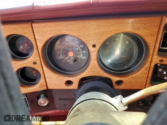 1991 Chevrolet Suburban с VIN 1GBER16K2MF148166, выставлен на аукционе Copart как лот 62537755 с пробегом 216 034 миль миль и Чистый • Clean title. История ставок и продаж доступна на DreamBid. Изображение 9.