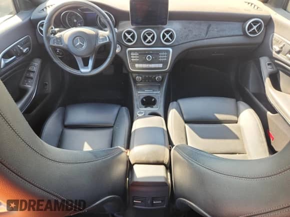 2018 Mercedes-Benz CLA 250 с VIN WDDSJ4EB8JN527222, выставлен на аукционе Copart как лот 86710435 с пробегом 73 759 миль миль и Списание • Salvage title. История ставок и продаж доступна на DreamBid. Изображение 8.