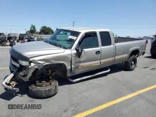 2002 Chevrolet Silverado 2500HD LS с VIN 1GCHK29G62E212156, выставлен на аукционе Copart как лот 61192035 с пробегом Не указан миль и Списание • Salvage title. История ставок и продаж доступна на DreamBid. Изображение 1.