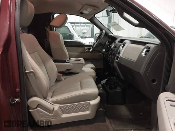 2009 Ford F-150 XL with VIN 1FTRF14W29KC92939, listed as a IAAI auction lot 41391864 with 130,866 mi miles and . Bid and sale history available at DreamBid. Image 5.