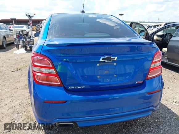 2020 Chevrolet Sonic LT with VIN 1G1JD5SB1L4104295, listed as a IAAI auction lot 43033588 with 83,954 mi miles and . Bid and sale history available at DreamBid. Image 16.