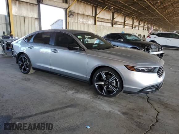 2025 Honda Accord Sport with VIN 1HGCY2F52SA022892, listed as a Copart auction lot 66015035 with 6,724 mi miles and Salvage title. Bid and sale history available at DreamBid. Image 4.