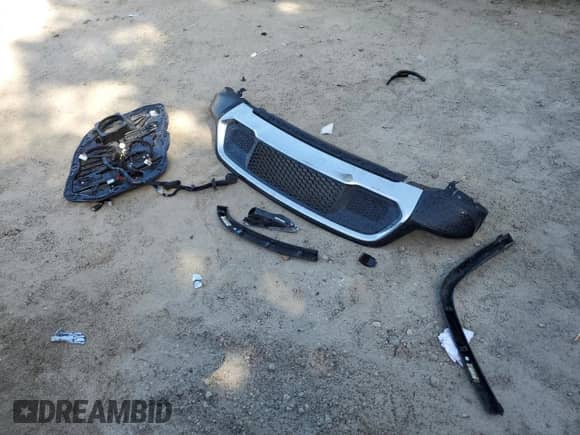 2018 Jeep Grand Cherokee Limited z VIN 1C4RJEBG5JC485571, wystawiony jako Copart lot #82130215 z przebiegiem 65 789 mil mil oraz Szkoda całkowita • Salvage title. Historia ofert i sprzedaży dostępna na DreamBid. Obrazek 13.