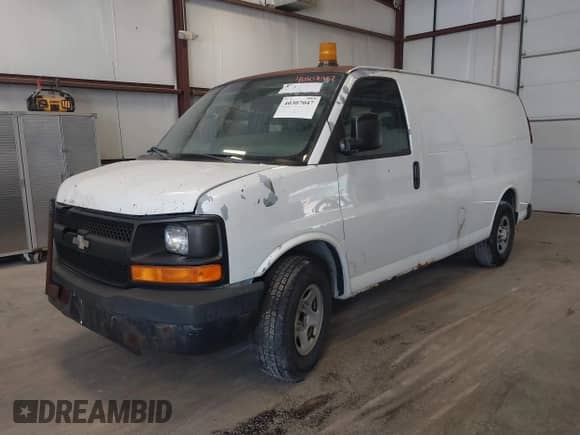 2006 Chevrolet Express Cargo с VIN 1GCFG15X861218563, выставлен на аукционе IAAI как лот 40307047 с пробегом 216 786 миль миль и . История ставок и продаж доступна на DreamBid. Изображение 2.