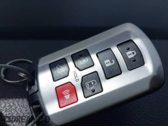 2018 Toyota Sienna Limited Premium z VIN 5TDDZ3DC1JS190743, wystawiony jako IAAI lot #43392954 z przebiegiem 145 442 mil mil oraz . Historia ofert i sprzedaży dostępna na DreamBid. Obrazek 11.