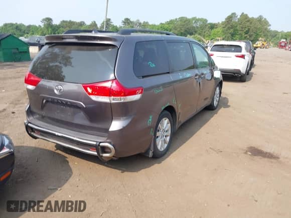 2012 Toyota Sienna XLE with VIN 5TDDK3DC6CS032969, listed as a IAAI auction lot 42423883 with 122,676 mi miles and . Bid and sale history available at DreamBid. Image 4.