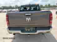 2022 Ram 1500 Laramie z VIN 1C6RREJMXNN185283, wystawiony jako Copart lot #67910135 z przebiegiem 96 717 mil mil oraz Szkoda całkowita • Salvage title. Historia ofert i sprzedaży dostępna na DreamBid. Obrazek 6.