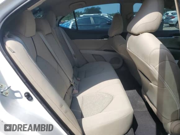 2023 Toyota Camry LE z VIN 4T1C11AK8PU827730, wystawiony jako Copart lot #70106645 z przebiegiem Nie podano mil oraz Czysty tytuł • Clean title. Historia ofert i sprzedaży dostępna na DreamBid. Obrazek 10.