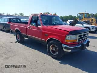 1993 Ford F-150 z VIN 1FTDF15NXPLA96156, wystawiony jako IAAI lot #42965136 z przebiegiem 93 306 mil mil oraz . Historia ofert i sprzedaży dostępna na DreamBid. Obrazek 1.
