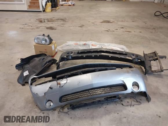 2014 Dodge Challenger R/T с VIN 2C3CDYBT5EH299046, выставлен на аукционе IAAI как лот 41330322 с пробегом 131 738 миль миль и . История ставок и продаж доступна на DreamBid. Изображение 12.