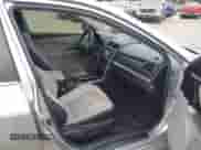 2015 Toyota Camry SE z VIN 4T1BF1FK9FU901399, wystawiony jako IAAI lot #43204934 z przebiegiem 201 397 mil mil oraz . Historia ofert i sprzedaży dostępna na DreamBid. Obrazek 5.