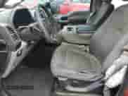 2018 Ford F-150 XL z VIN 1FTEW1CP8JKD35161, wystawiony jako Copart lot #64995285 z przebiegiem 161 938 mil mil oraz Szkoda całkowita • Salvage title. Historia ofert i sprzedaży dostępna na DreamBid. Obrazek 7.