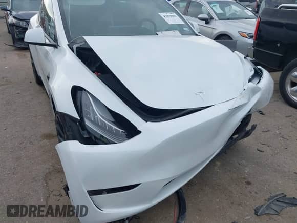 2023 Tesla Model Y Long Range с VIN 7SAYGDEE4PA044024, выставлен на аукционе IAAI как лот 43070806 с пробегом Не указан миль и . История ставок и продаж доступна на DreamBid. Изображение 6.