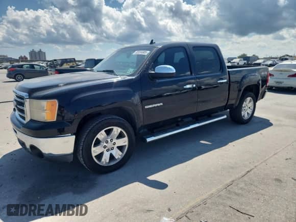 2013 GMC Sierra 1500 SLE with VIN 3GTP2VE74DG112748, listed as a Copart auction lot 82034905 with 189,696 mi miles and Clean title. Bid and sale history available at DreamBid. Image 1.