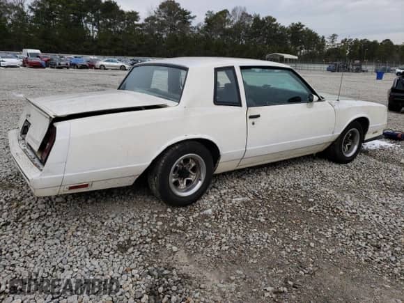 1985 Chevrolet Monte Carlo Sport SS с VIN 1G1GZ37G3FR191080, выставлен на аукционе Copart как лот 88876755 с пробегом 27 791 миль миль и Списание • Salvage title. История ставок и продаж доступна на DreamBid. Изображение 3.