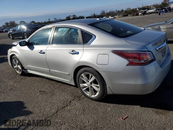 2015 Nissan Altima SV с VIN 1N4AL3APXFC259777, выставлен на аукционе Copart как лот 87225105 с пробегом 153 498 миль миль и Списание • Salvage title. История ставок и продаж доступна на DreamBid. Изображение 2.