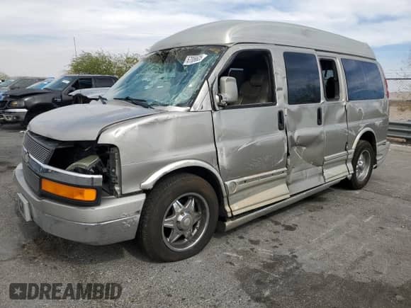 2003 Chevrolet Express Cargo YF7 Upfitter with VIN 1GBFG15T631113727, listed as a Copart auction lot 67056625 with 284,321 mi miles and Salvage title. Bid and sale history available at DreamBid. Image 1.