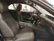 2017 Ford Mustang V6 z VIN 1FATP8EM5H5249658, wystawiony jako IAAI lot #39708540 z przebiegiem 31 054 mil mil oraz . Historia ofert i sprzedaży dostępna na DreamBid. Obrazek 5.