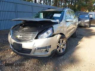 2017 Chevrolet Traverse LT z VIN 1GNKVGKD6HJ272018, wystawiony jako IAAI lot #43421441 z przebiegiem 88 284 mil mil oraz . Historia ofert i sprzedaży dostępna na DreamBid. Obrazek 6.