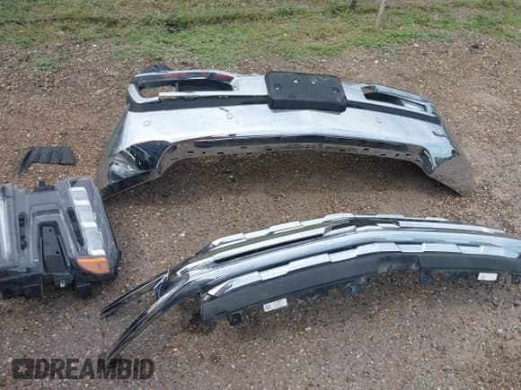 2021 Chevrolet Silverado 1500 LTZ with VIN 3GCUYGEL1MG292569, listed as a IAAI auction lot 42303348 with 43,636 mi miles and . Bid and sale history available at DreamBid. Image 19.