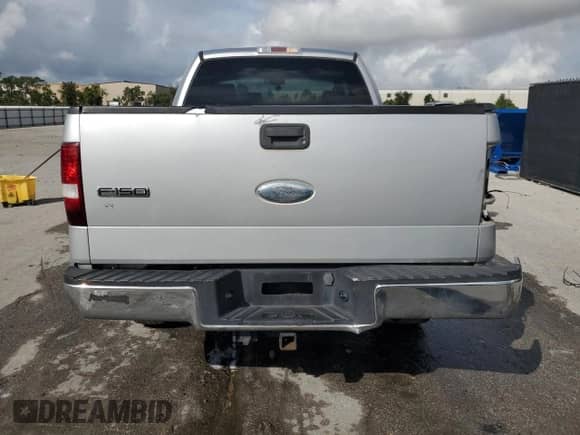 2006 Ford F-150 XLT with VIN 1FTPX14V16FB54860, listed as a Copart auction lot 85379235 with 247,853 mi miles and Salvage title. Bid and sale history available at DreamBid. Image 6.