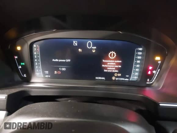 2025 Honda Pilot Black Edition z VIN 5FNYG1H97SB021763, wystawiony jako IAAI lot #41059716 z przebiegiem 11 594 mil mil oraz . Historia ofert i sprzedaży dostępna na DreamBid. Obrazek 7.