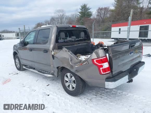 2018 Ford F-150 XL z VIN 1FTEW1EB6JFC63953, wystawiony jako IAAI lot #41304091 z przebiegiem 74 636 mil mil oraz . Historia ofert i sprzedaży dostępna na DreamBid. Obrazek 3.