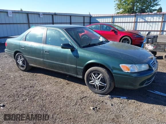 2000 Toyota Camry LE с VIN 4T1BF22K9YU954344, выставлен на аукционе IAAI как лот 43442240 с пробегом 124 864 миль миль и . История ставок и продаж доступна на DreamBid. Изображение 1.