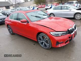 2022 BMW 3 Series 330i xDrive z VIN 3MW5R7J03N8C40477, wystawiony jako IAAI lot #41826953 z przebiegiem 18 317 mil mil oraz . Historia ofert i sprzedaży dostępna na DreamBid. Obrazek 1.