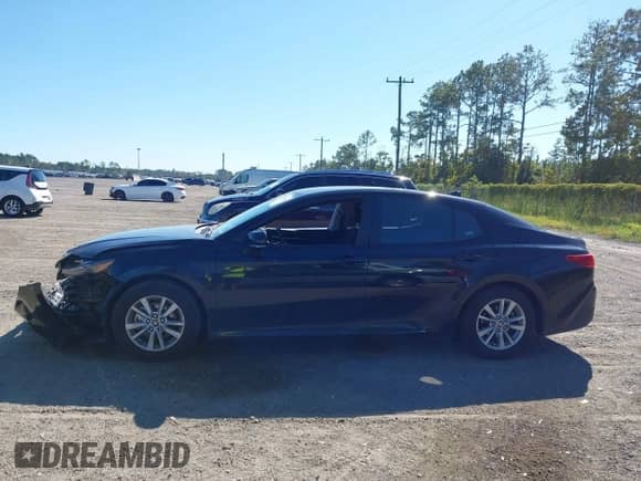 2025 Toyota Camry SE with VIN 4T1DAACK2SU054425, listed as a IAAI auction lot 43540854 with 42,914 mi miles and . Bid and sale history available at DreamBid. Image 14.
