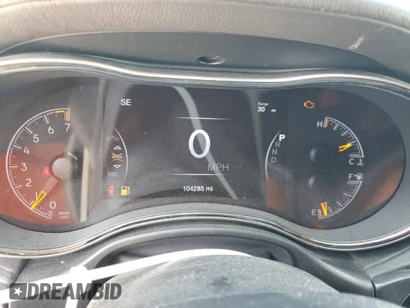 2018 Jeep Grand Cherokee High Altitude z VIN 1C4RJFCG8JC424588, wystawiony jako Copart lot #63768495 z przebiegiem 104 285 mil mil oraz Szkoda całkowita • Salvage title. Historia ofert i sprzedaży dostępna na DreamBid. Obrazek 9.