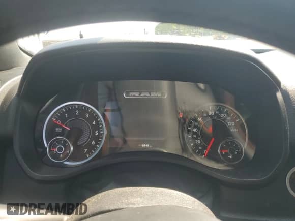 2025 Ram 1500 Big Horn z VIN 1C6RRFFG1SN544640, wystawiony jako Copart lot #65555805 z przebiegiem 8 348 mil mil oraz Szkoda całkowita • Salvage title. Historia ofert i sprzedaży dostępna na DreamBid. Obrazek 9.