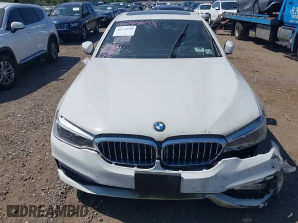2017 BMW 5 Series 540i xDrive z VIN WBAJE7C32HG479378, wystawiony jako IAAI lot #40274649 z przebiegiem Nie podano mil oraz . Historia ofert i sprzedaży dostępna na DreamBid. Obrazek 12.