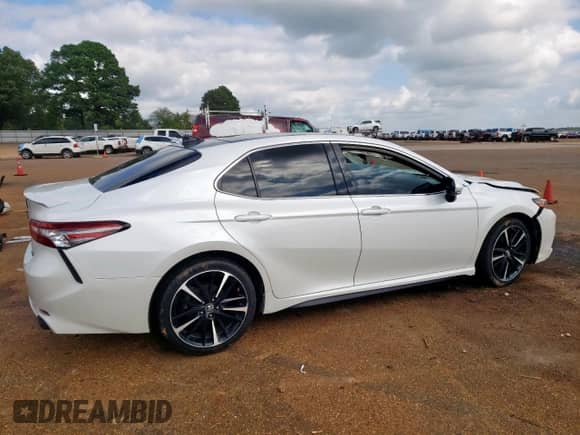 2019 Toyota Camry XSE z VIN 4T1B61HK9KU819244, wystawiony jako Copart lot #81748655 z przebiegiem 89 117 mil mil oraz Szkoda całkowita • Salvage title. Historia ofert i sprzedaży dostępna na DreamBid. Obrazek 3.