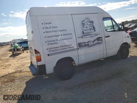 2005 Dodge Sprinter with VIN WD2PD144955756005, listed as a Copart auction lot 83840274 with Not provided miles and Salvage title. Bid and sale history available at DreamBid. Image 3.