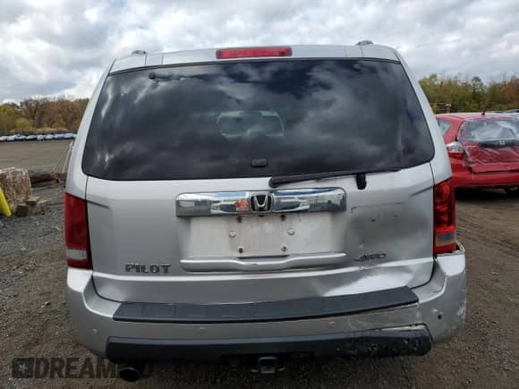 2010 Honda Pilot Touring с VIN 5FNYF4H9XAB021792, выставлен на аукционе Copart как лот 89511745 с пробегом 233 599 миль миль и Списание • Salvage title. История ставок и продаж доступна на DreamBid. Изображение 6.