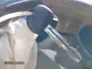 2005 Toyota Sienna XLE z VIN 5TDZA22CX5S385157, wystawiony jako IAAI lot #41622454 z przebiegiem 283 270 mil mil oraz . Historia ofert i sprzedaży dostępna na DreamBid. Obrazek 11.