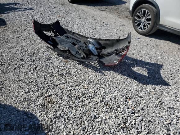 2018 Chevrolet Equinox Premier with VIN 2GNAXNEX1J6211579, listed as a Copart auction lot 84252095 with 118,151 mi miles and Salvage title. Bid and sale history available at DreamBid. Image 13.