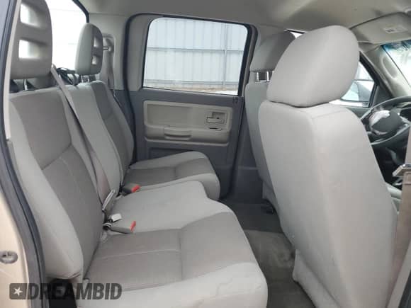 2005 Dodge Dakota SLT с VIN 1D7HW48NX5S151759, выставлен на аукционе Copart как лот 44427465 с пробегом Не указан миль и Чистый • Clean title. История ставок и продаж доступна на DreamBid. Изображение 10.