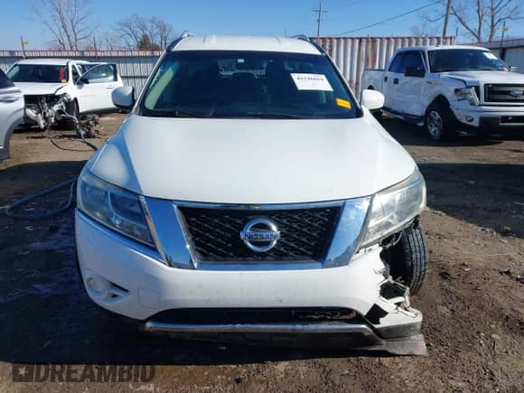 2016 Nissan Pathfinder Platinum z VIN 5N1AR2MM8GC614835, wystawiony jako IAAI lot #41246654 z przebiegiem 186 892 mil mil oraz . Historia ofert i sprzedaży dostępna na DreamBid. Obrazek 12.