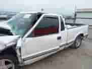 1998 Chevrolet S-10 LS with VIN 1GCCS19X2W8244465, listed as a IAAI auction lot 41546730 with Not provided miles and . Bid and sale history available at DreamBid. Image 2.