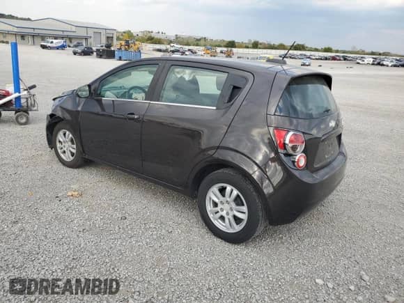 2015 Chevrolet Sonic LT с VIN 1G1JC6SG3F4205704, выставлен на аукционе Copart как лот 71813955 с пробегом 84 787 миль миль и Списание • Salvage title. История ставок и продаж доступна на DreamBid. Изображение 2.