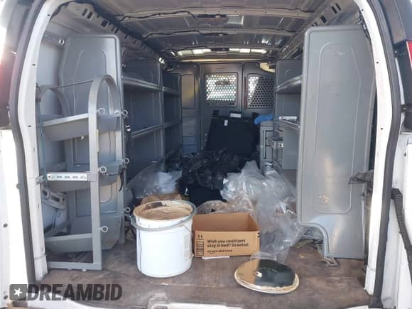 2020 Chevrolet Express Cargo с VIN 1GCWGAFP0L1242088, выставлен на аукционе IAAI как лот 42145895 с пробегом Не указан миль и . История ставок и продаж доступна на DreamBid. Изображение 8.