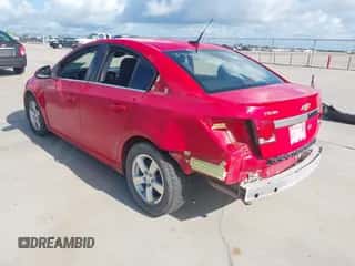 2014 Chevrolet Cruze 1LT z VIN 1G1PC5SB6E7242235, wystawiony jako IAAI lot #42923123 z przebiegiem 80 623 mil mil oraz . Historia ofert i sprzedaży dostępna na DreamBid. Obrazek 3.