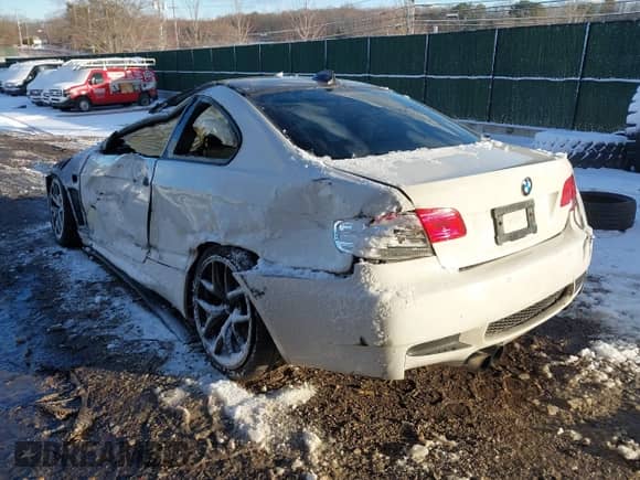 2009 BMW M3 with VIN WBSWD93519PY43499, listed as a IAAI auction lot 41373944 with 86,466 mi miles and . Bid and sale history available at DreamBid. Image 3.