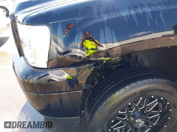 2008 GMC Sierra 1500 SL with VIN 2GTEK13C281133130, listed as a IAAI auction lot 42625085 with 301,303 mi miles and . Bid and sale history available at DreamBid. Image 6.