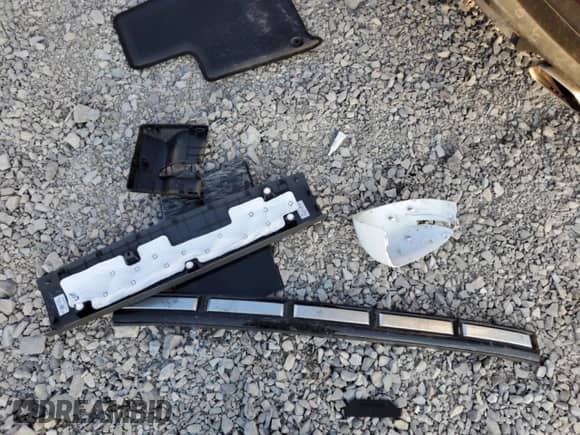 2024 Hyundai Santa Fe SEL с VIN 5NMP2DGL7RH021943, выставлен на аукционе Copart как лот 77733464 с пробегом 12 711 миль миль и Списание • Salvage title. История ставок и продаж доступна на DreamBid. Изображение 15.